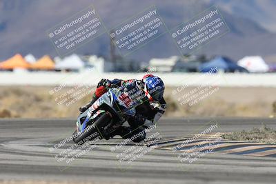 media/Dec-07-2025-CVMA (Sun) [[3e7d2de5dc]]/Race 7-Formula Lightweight Twins Shootout/